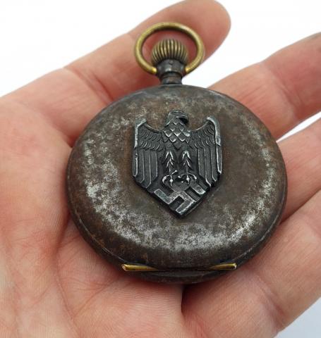 WW2 German Nazi Wehrmacht Heer Army rusty Swastika Third Reich Eagle pocket watch