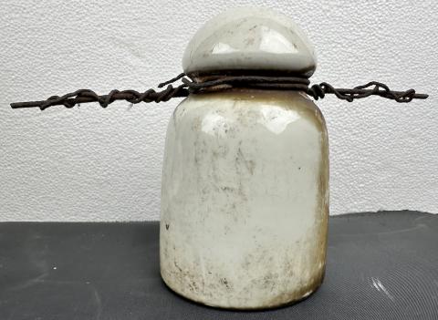 KL KZ AUSCHWITZ concentration camp LARGE porcelain electric fence barak with BARBEWIRE