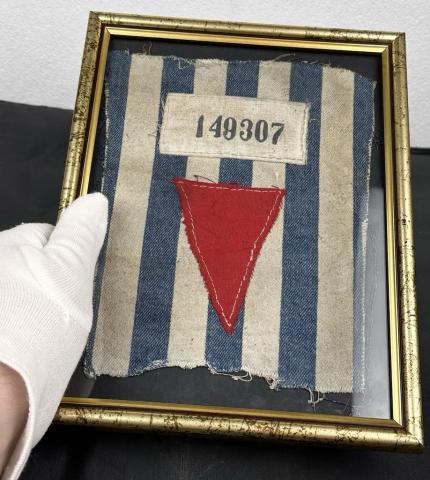 original Concentration camp KZ KL DACHAU inmate uniform jacket patches political cloth ww2
