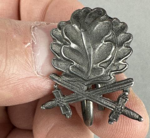 WW2 German Nazi KNIGHT CROSS OF THE IRON CROSS oakleaf pin in original case of issue silver 800