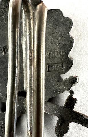 WW2 German Nazi KNIGHT CROSS OF THE IRON CROSS oakleaf pin in original case of issue silver 800