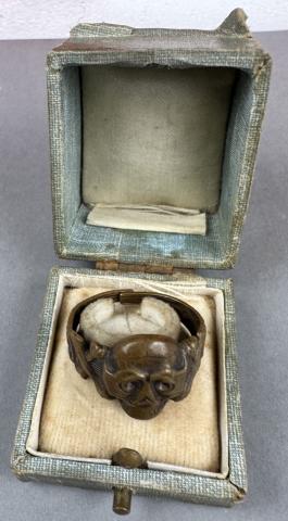 WW2 German Nazi Waffen SS Totenkopf skull ring original genuine case