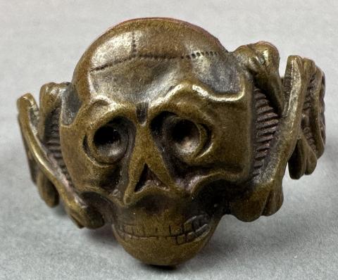 WW2 German Nazi Waffen SS Totenkopf skull ring original genuine case