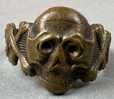 WW2 German Nazi Waffen SS Totenkopf skull ring original genuine case