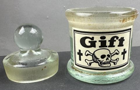 WW2 German Nazi POISON GIFT empty bottle totenkopf Zyklon b canister original