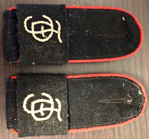 WW2 German Nazi original WAFFEN SS DER FUHRER uniform tunic removed  shoulder boards set DF