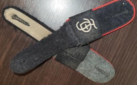 WW2 German Nazi original WAFFEN SS DER FUHRER uniform tunic removed shoulder boards set DF WW2 German Nazi original WAFFEN SS DER FUHRER uniform tunic removed shoulder boards set DF