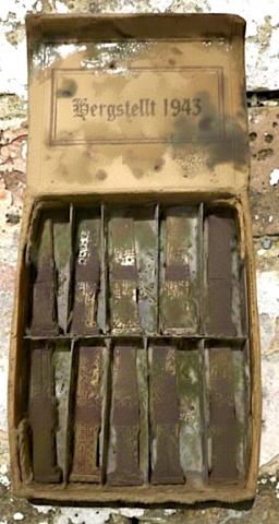 WW2 German Nazi Waffen SS paratroopers knife by RZM original swastika WW2 German Nazi Waffen SS paratroopers knife by RZM original swastika