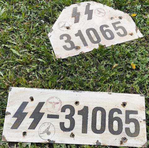WW2 German Nazi Waffen SS original combat vehicule licence plates with stamps