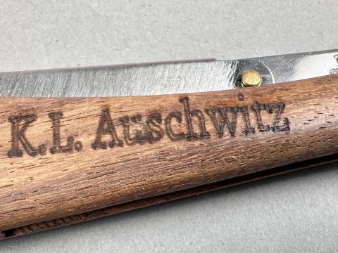 WW2 German Nazi WAFFEN SS Totenkopf GUARD AUSCHWITZ razor from hospital