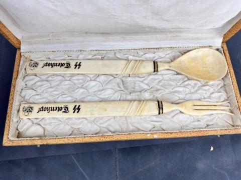 WW2 German Nazi WAFFEN SS TOTENKOPF officer wedding gift large fork and spoon in case with Reich Eagle