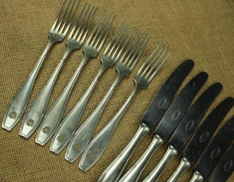 WW2 German Nazi WAFFEN SS TOTENKOPF skull SS officer silverware set case fork knife