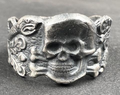WW2 German Nazi WAFFEN SS TOTENKOPF skull ring officer oakloeaf original for sale genuine