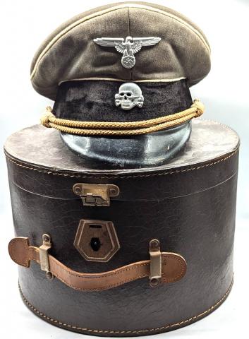 AMAZING WAFFEN SS TOTENKOPF OFFICER VISOR CAP original genuine authentic case