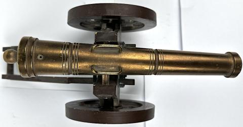 ANTIQUE MINIATURE CANNON FIREARM OLD BRASS military toy fire ww2 ww1 war battle ANTIQUE MINIATURE CANNON FIREARM OLD BRASS military toy fire ww2 ww1 war battle