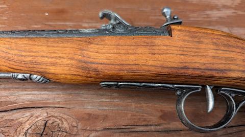 Antique PIRATE powder GUN REPLIKA by DENIX Flintlock pirate pistol, 18th. C.
