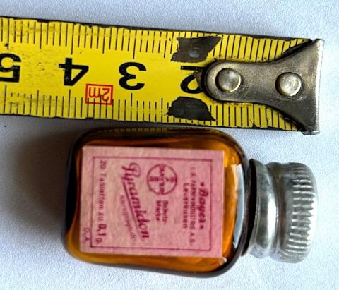 AUSCHWITZ III MONOWITZ IG FARBEN Bayer zyklon b holocaust forced labor labour