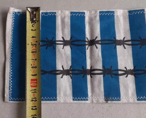 Concentration Camp AUSCHWITZ Polish inmate survivor commemorative liberation flag pennant