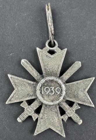 German Knight cross KVK 1939 1st class Ritterkreuz des Kriegsverdienstkreuzes 1939 mit Schwerter German Knight cross KVK 1939 1st class Ritterkreuz des Kriegsverdienstkreuzes 1939 mit Schwerter