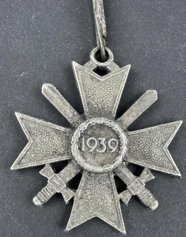 German Knight cross KVK 1939 1st class Ritterkreuz des Kriegsverdienstkreuzes 1939 mit Schwerter German Knight cross KVK 1939 1st class Ritterkreuz des Kriegsverdienstkreuzes 1939 mit Schwerter