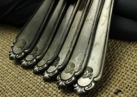 LISTED Waffen SS Totenkopf skull set of 6 SS TK spoons silverware marked in case with SS runes