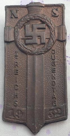 LISTED Third REICH 1st year JUGENDTAG N.S. 1932 metal BADGE with SWORD and SWASTIKA National Socialist Day Of Youths Badge
