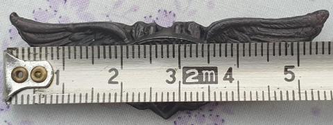 Third reich early LUFSTCHUTZ breast badge metal with Swastika