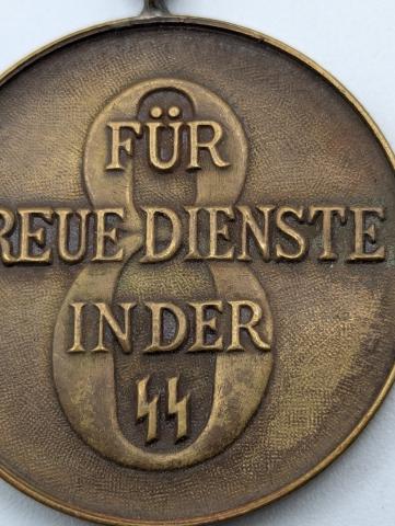 WAFFEN SS 8 years long faithful services in the SS medal award MINT original authentic genuine