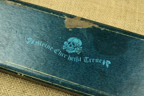 Waffen SS Das Reich Panzer Grenadier Division meat set silverware in case skull totenkopf