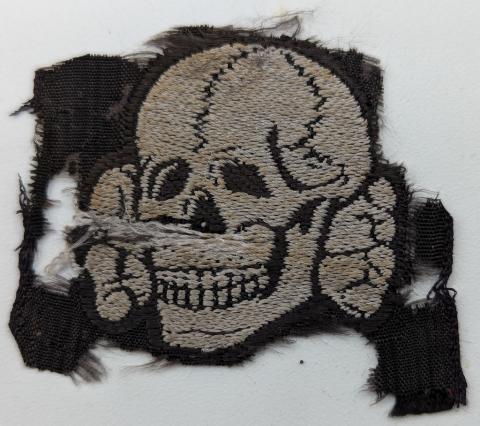 WAFFEN SS TOTENKOPF cloth SKULL insigna for M43 Overseas SS caps SCARCE