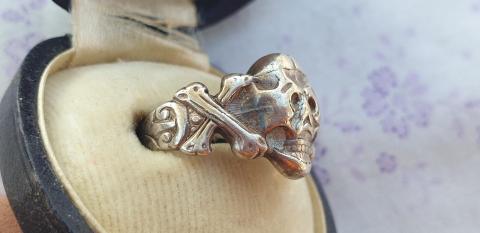 Waffen SS Totenkopf silver ring marked in original jeweler maker case