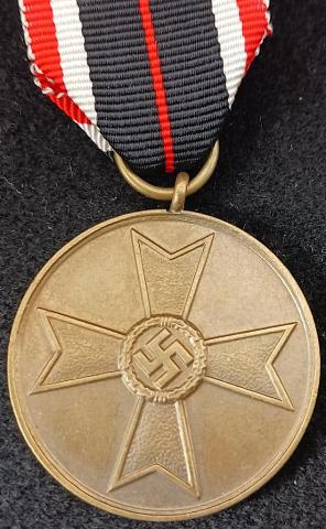 War Merit Medal Kriegsverdienstmedaille award Wehrmacht Waffen SS