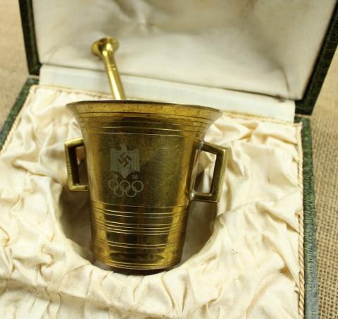 WW2 German Nazi 1936 OLYMPICS GAMES BERLIN ADOLF HITLER NSDAP silverware medal award artifact