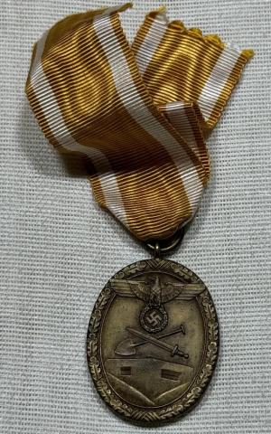 WW2 German Nazi defense of the wall West Normandie battle Medal Award