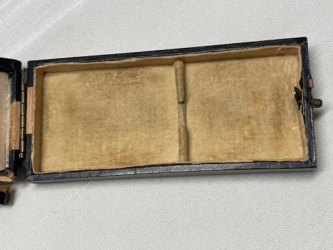 WW2 German Nazi hard case for the German Mother Cross medal award