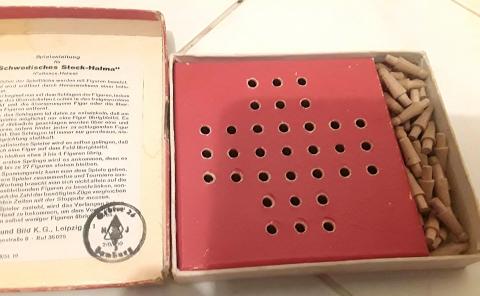 Hitler Youth HJ game board play with 3 Hitlerjugend 1942 stamps