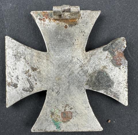 WW2 German Nazi IRON CROSS 1st class medal award battlefield found relic WW2 German Nazi IRON CROSS 1st class medal award battlefield found relic