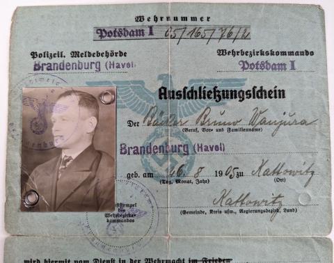 WW2 German Nazi GESTAPO police photo ID Ausweis stamped signed