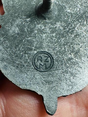 WW2 German Nazi Luftwaffe Marshall Hermann Goering Carinhall Hunting Club badge pin