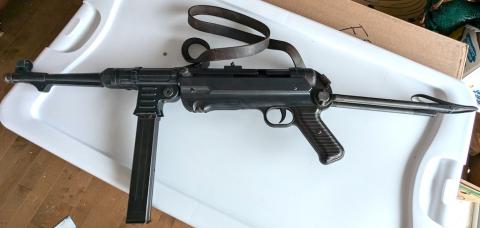 WW2 German Nazi Maschinenpistole 40 MP40 machine gun exact ***REPLIKA***