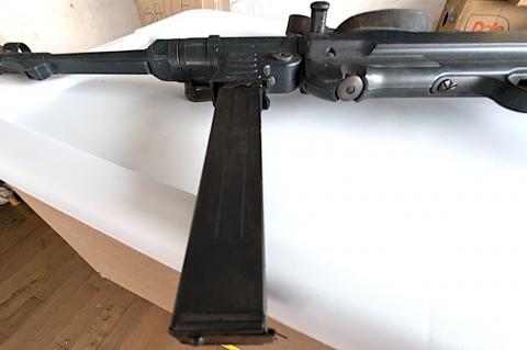 WW2 German Nazi Maschinenpistole 40 MP40 machine gun exact ***REPLIKA***