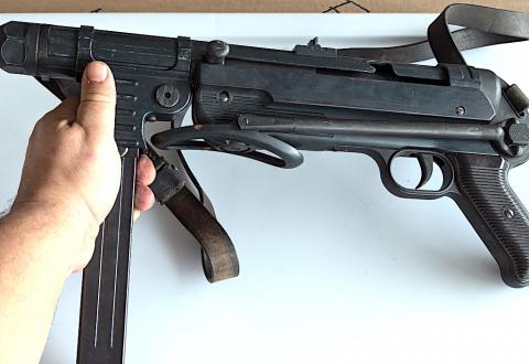 WW2 German Nazi Maschinenpistole 40 MP40 machine gun exact ***REPLIKA***