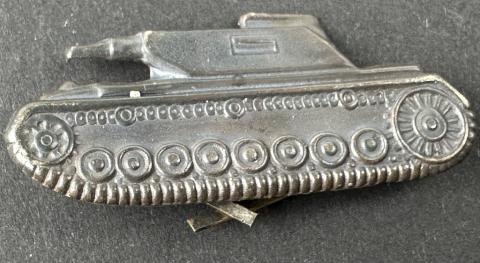 WW2 German Nazi PANZER uniform tunic sleeve destruction badge tank pin