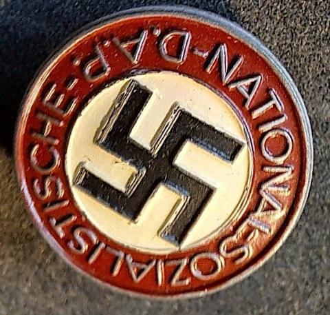 WW2 German Nazi RARE NSDAP membership badge RZM M1/25 with pinbac