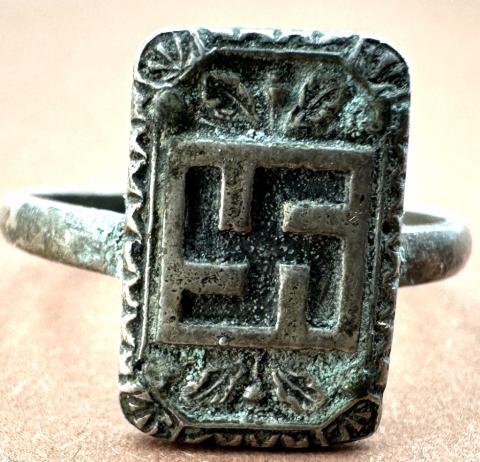 WW2 German Nazi relic Swastika ring solder waffen SS wehrmacht