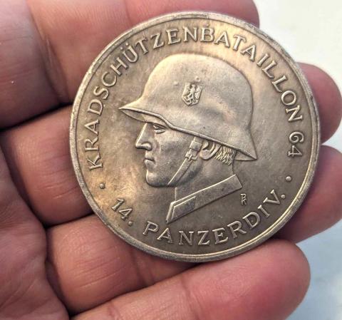 WW2 German Nazi Stalingrad commemorative medaillon swastika