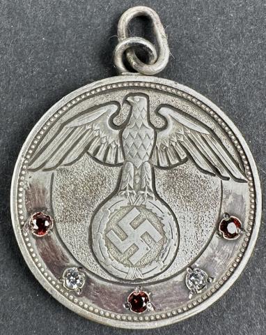 WW2 German Nazi WAFFEN SS commemorative medaillon pendant with third reich EAGLE and swastika