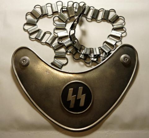 WW2 German Nazi Waffen SS D.R.G.M gorget ORIGINAL TOTENKOPF POLIZEI POLICE