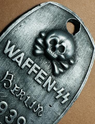 WW2 german Nazi Waffen SS early Panzer Berlin 1939 metal badge shield