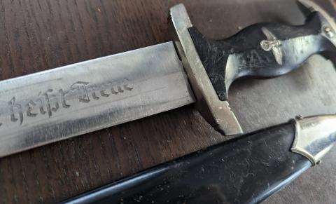 authentic original SS enlisted early SS dagger EICKHORN oval maker